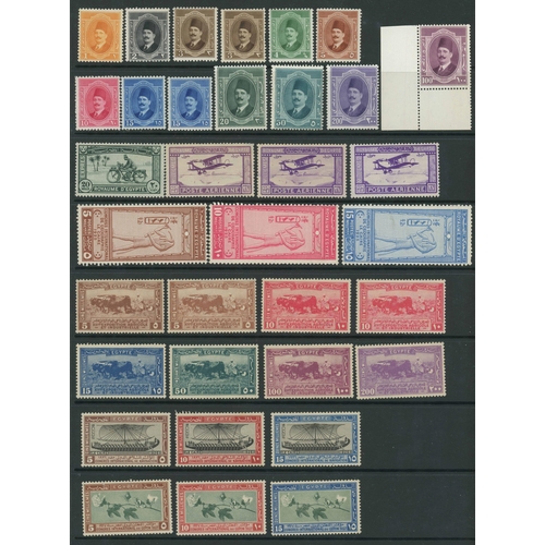 381 - EGYPT & PALESTINE - EARLY MINT COLLECTION IN STOCK BOOK: Includes useful 1920s/30s sets, e.g. 1925 G... 