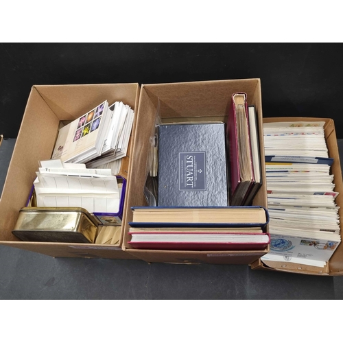 31 - MINT & USED MOSTLY MODERN GB: In two cartons & a shoe box. Inc. mint pre-decimal and a small amount ... 