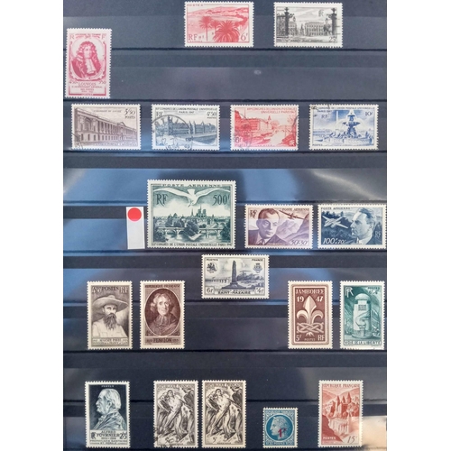 541 - 1946-1994 PREDOMINANTLY MINT COLLECTION (much unmounted) housed in 3 stock books. Very fine and fres... 