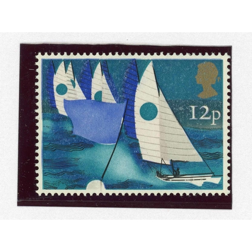 1453 - 1975 (JUN) SAILING ISSUE: 8p value unmounted mint with colour black omitted SG 981a and 12p value li... 