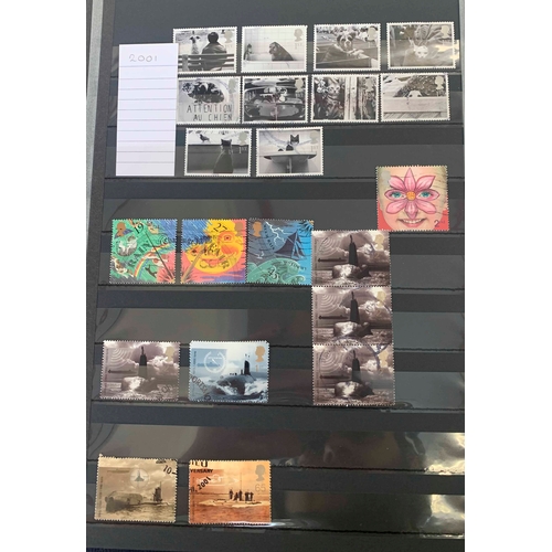 1221 - FOREIGN & COMMONWEALTH ISSUES, USED GB COLLECTION, FDCs, CHINA YEAR BOOK, ETC: Carton housing the ba... 