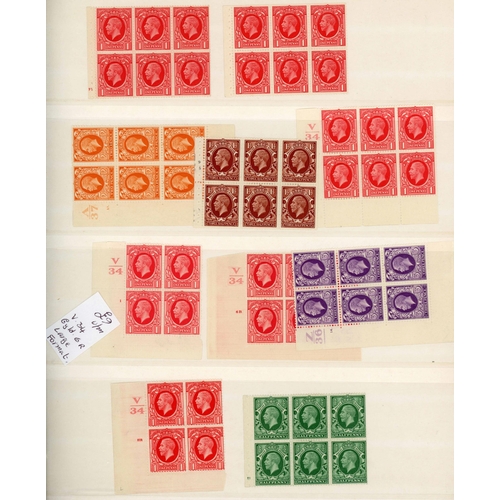 1596 - 1934-36 PHOTOGRAVURE ISSUE: Mint (much unmounted) selection with ½d (27, inc. control blocks of nine... 