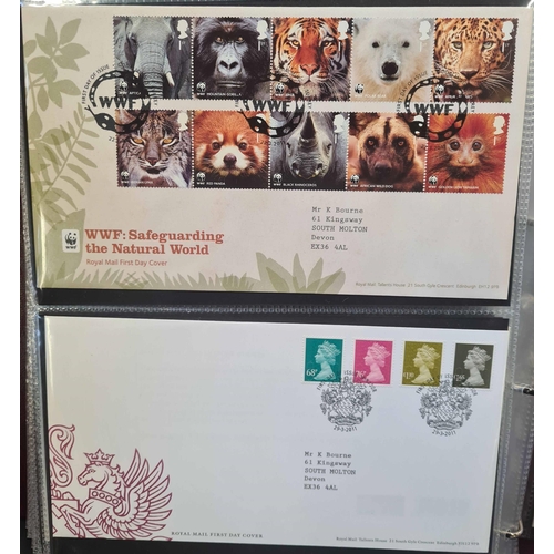 1033 - 2008-2022 ILLUSTRATED COVERS: Carton holding 4 Royal Mail binders & a Kestrel binder with a run of 2... 