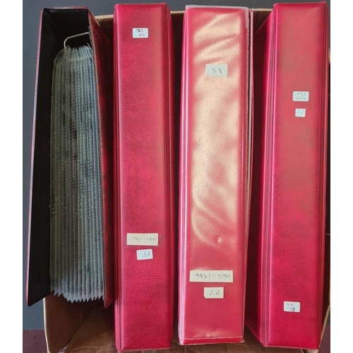 1037 - 1965-2009 QUANTITY IN BINDERS: Four binders with a mostly chronologically ordered collection (but in... 