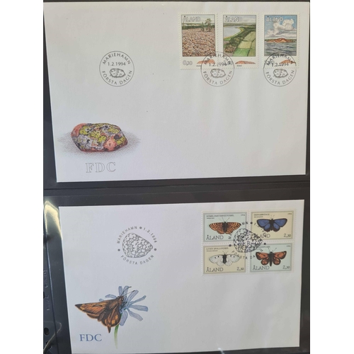 368 - DIVERSE QUANTITY - MINT & USED SETS, COLLECTOR'S SHEETS, FDCs: Carton holding a Davo slipcase binder... 