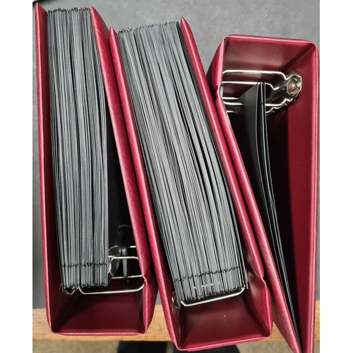 132 - LUXURY LINDNER BINDERS: Padded 