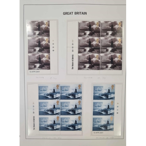 1235 - 2000-2003 SPECIAL ISSUES IN CYLINDER/TRAFFIC LIGHT BLOCKS: Binder with collection of unmounted mint ... 