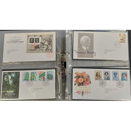 1276 - 1960s - 1990s PLUS PRESENTATION PACKS: QEII collection in three binders spanning four decades (unlik... 