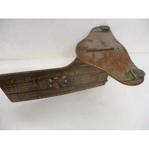 114 - A 1940s mahogany and brass racing rowing boat, rudder inscribed 'Lady Margaret Boat 1949 Thames Chal... 