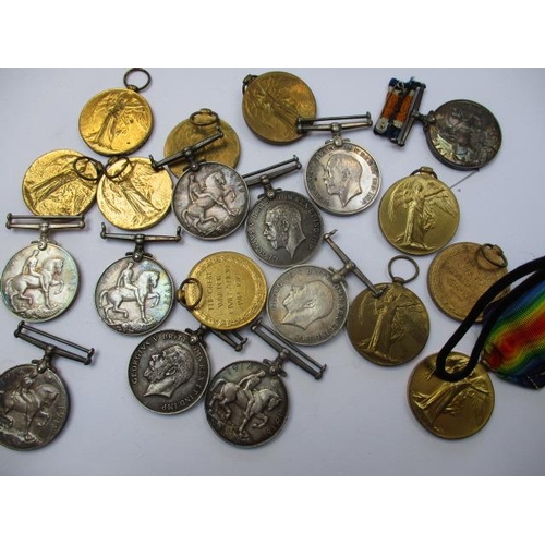 279 - WWI medals comprising ten British War and ten Victory medals, each inscribed with different names