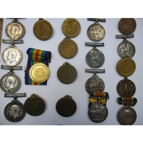 280 - WWI medals comprising ten British War and ten Victory medals, each inscribed with different names