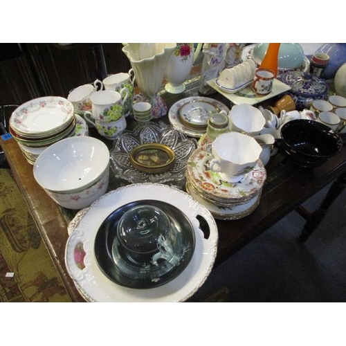 214 - A mixed lot to include mixed plates, cups and saucers, an Oriental coffee set, a pair of vases, two ... 