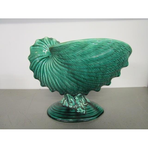 37 - A Wedgwood green Majolica tureen, late 19th century, modelled as a nautilus shell on a seaweed and m... 