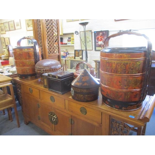 245 - A pair of Chinese bamboo wedding boxes in three sections with lid and carrying handle 28