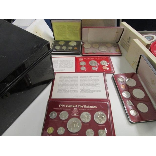 330 - A cased Franklin Mint Commonwealth of the Bahama Islands proof set, with certificate of authenticity... 