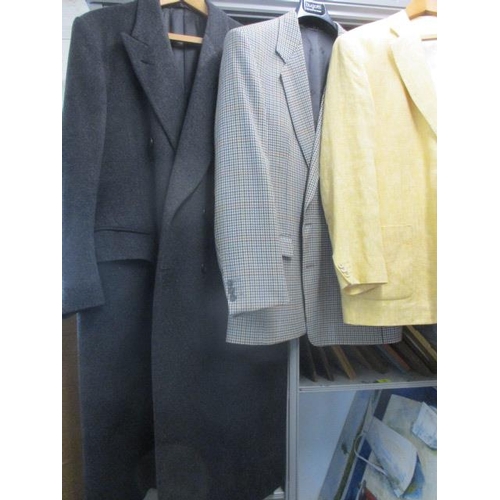 398 - A Robbie Sandford bespoke cashmere gents full-length coat, together with a Daks of London blazer and... 