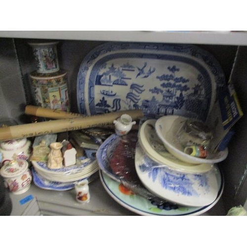 428 - A mixed lot to include Noritake dressing table set, a German tankard, a large blue and white platter... 