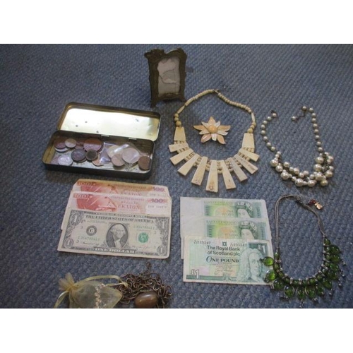 160 - An Art Nouveau style photo frame, a small amount of coins and notes and mixed costume jewellery