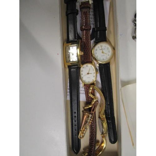 254 - A mixed lot of dress watches to include an Avia ladies' wristwatch and a Bulova ladies' watch