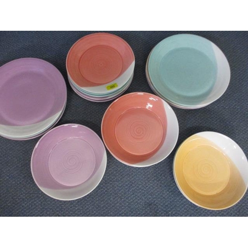 265 - Royal Doulton china bowls and plates