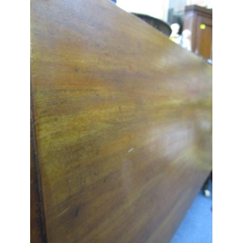 316 - A Victorian mahogany drop leaf table on turned legs