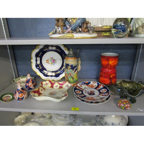 67 - A mixed lot of ceramics and glass to include a Poole pottery Delphi's vase