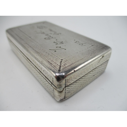 211 - A Victorian silver snuff box, Birmingham 1844, by Edward Smith, having overall engine turned decorat... 