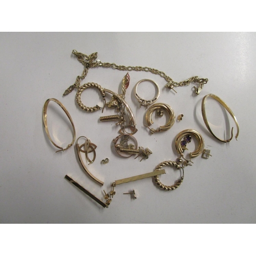 125 - A selection of gold jewellery 24.3g
Location: CAB