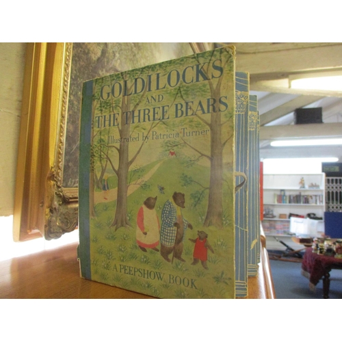 178 - A small quantity of vintage children's peepshow books to include Goldilocks and the Three Bears illu... 