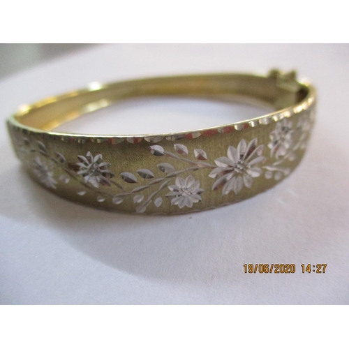 181 - A 9ct gold bangle, total weight 8.8g
Location: CAB