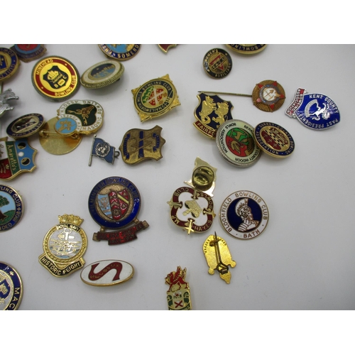 254 - Enamelled metal mainly bowling club badges