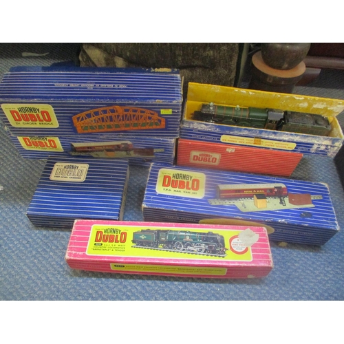 283 - A selection of boxed Hornby Dublo to include a 2235 locomotive
Location: FSR