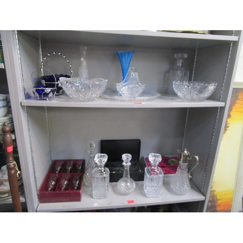 302 - A selection of table glass to include six decanters and stoppers, boxed set of drinking glasses and ... 