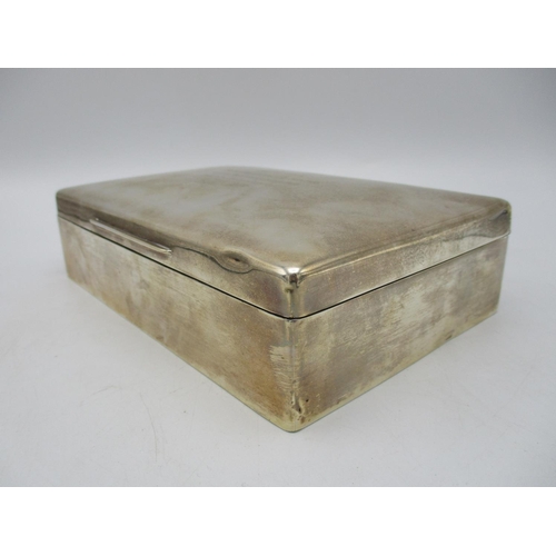 250 - A George V silver cigar box, London 1918, makers initials hallmarked C.L.S, of rectangular form with... 