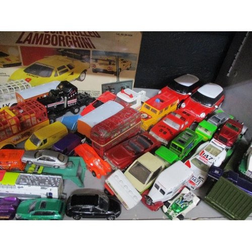 142 - Die cast model toy vehicles to include a radio controlled Lamborghini