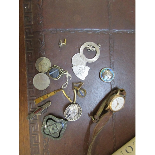 347 - A mixed lot to include a 585 14ct gold and diamond set stud, a Jowissa wristwatch, an agate swivel f... 