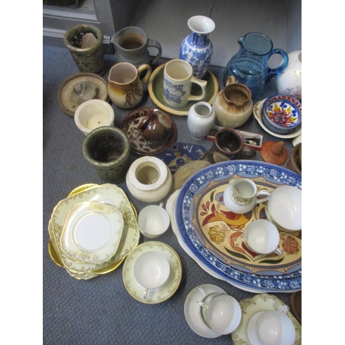 365 - A mixed lot to include a Tremar pot and cover, Denby, Aynsley and other items