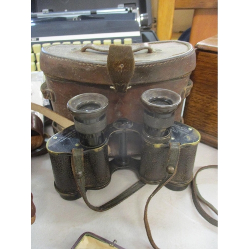 55 - A 1913 pair of Prismatic Binocular No.3 binoculars, Ross, London and leather travelling case togethe... 