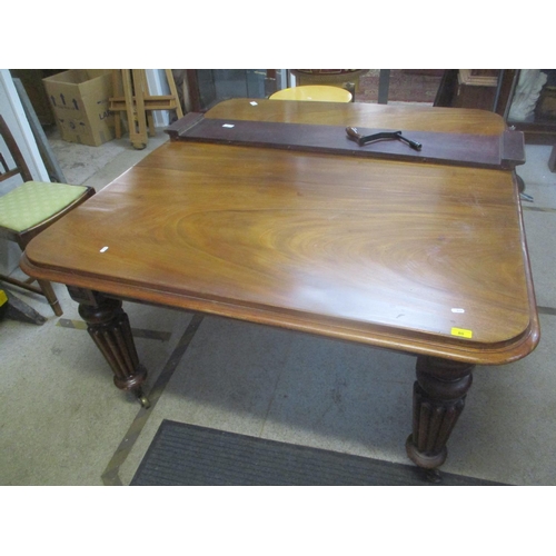 80 - A Victorian mahogany extending dining table on fluted tapering legs 74cm h x 172cm w extended