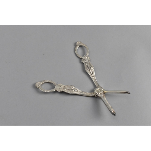 84 - A pair of 20th century silver grape scissors by Israel Freeman & Son Ltd, London 1969, 16.5 cm long,... 