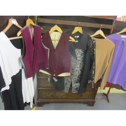 220 - Ladies and gents cashmere sweaters, gents waistcoats, and mixed clothing, various sizes
Location: RA... 