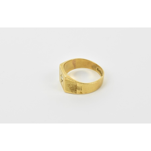 189 - A Victorian 18ct gold and diamond gentleman's signet ring, with engine turned pattern to the sides, ... 