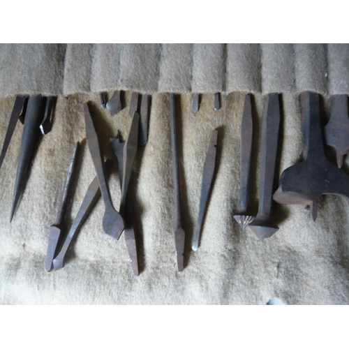 93 - Vintage woodworking drills and similar items
Location: G