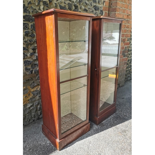 189 - A pair of Victorian mahogany glazed vitrine display cabinets, each with adjustable glass shelves, 13... 