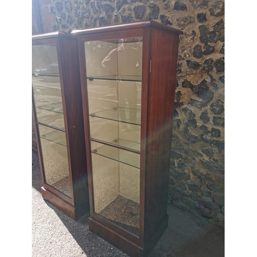 189 - A pair of Victorian mahogany glazed vitrine display cabinets, each with adjustable glass shelves, 13... 