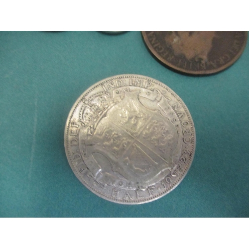 74 - A quantity of coins to include a wagon wheel penny together with a compass
Location: Cab