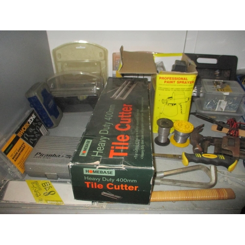 376 - A quantity of various tools to include a boxed heavy duty 400mm tile cutter, a Stanley woodworking p... 