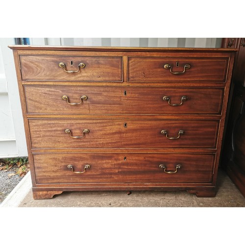 197 - A George III straight fronted mahogany chest of drawers, with two short drawers over three graduated... 