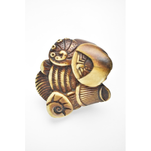 128 - Japanese Meiji period,Chinese and later collectables to include a wood netsuke of square shape, carv... 