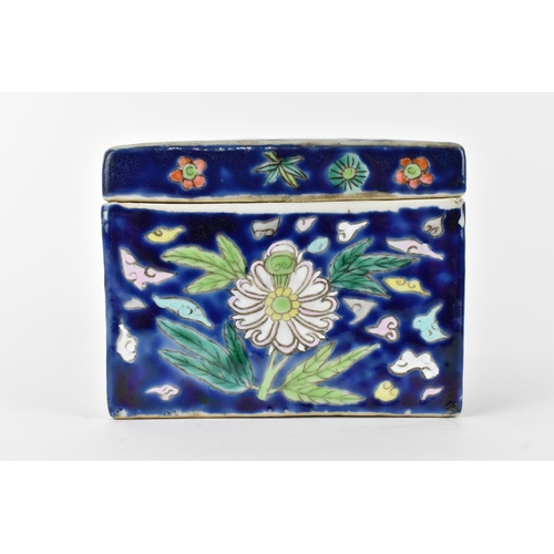 146 - A Chinese late Qing Dynasty porcelain brush box, 19th century, with a domed cover and straight sides... 